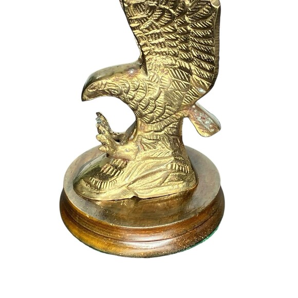 Vintage Solid Brass American Eagle Paperweight Statue Sculpture on Wood Base - Picture 2 of 11